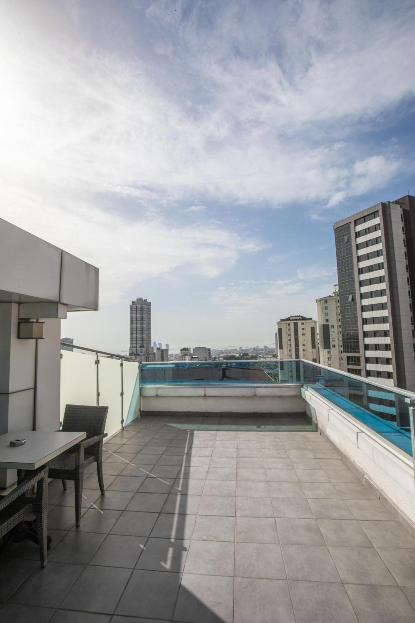 Ramada Encore Istanbul Kartal Kültér fotó