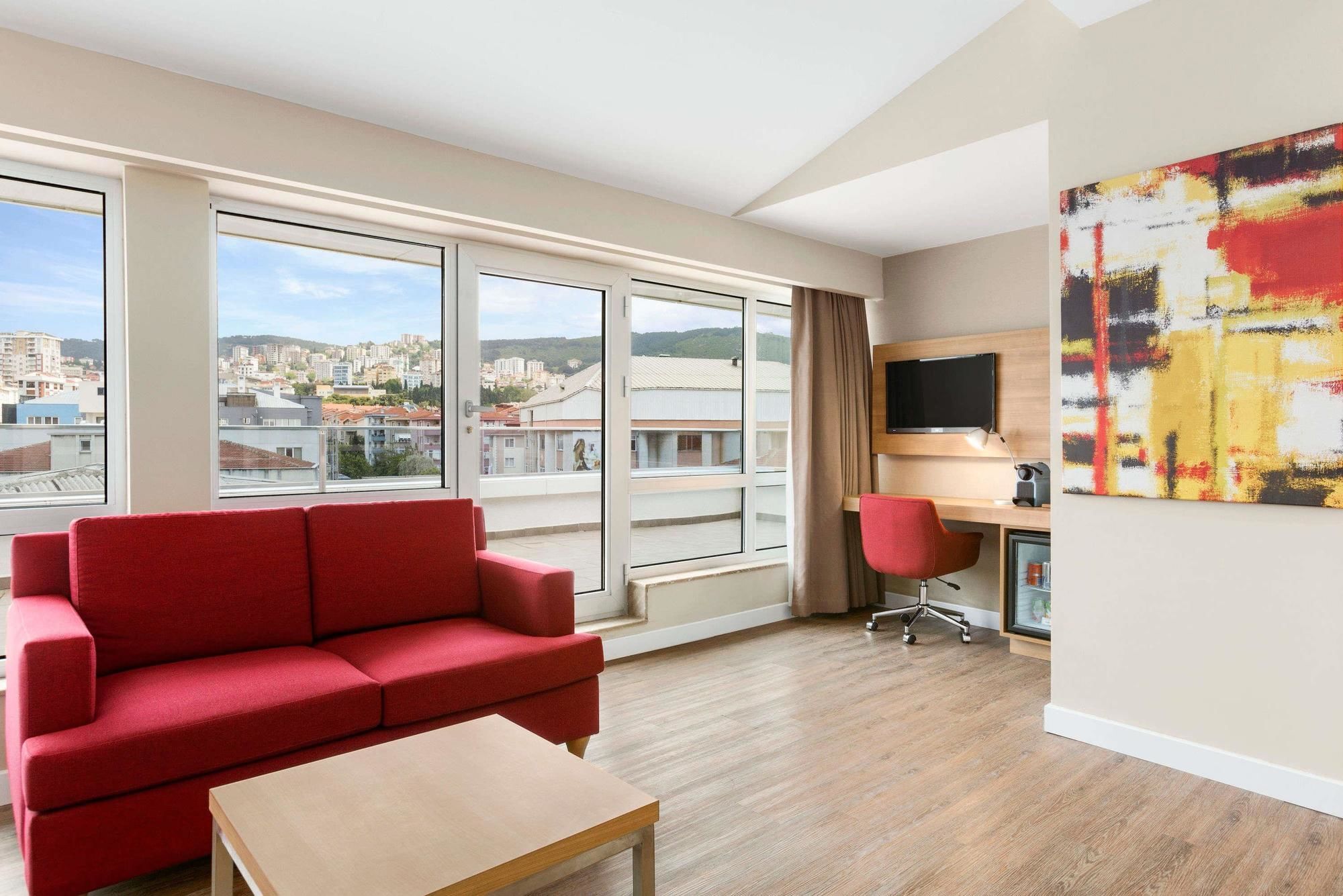 Ramada Encore Istanbul Kartal Kültér fotó